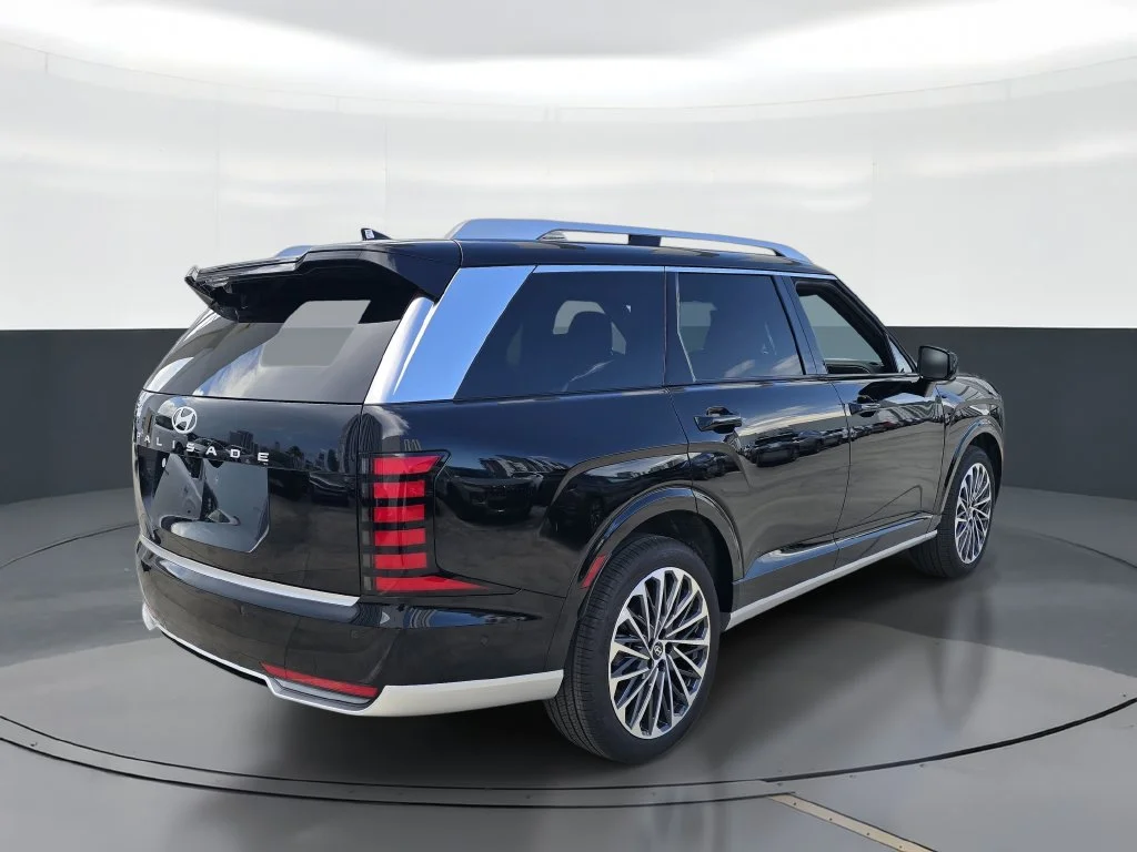 New 2027 Black Hyundai SEL image 3