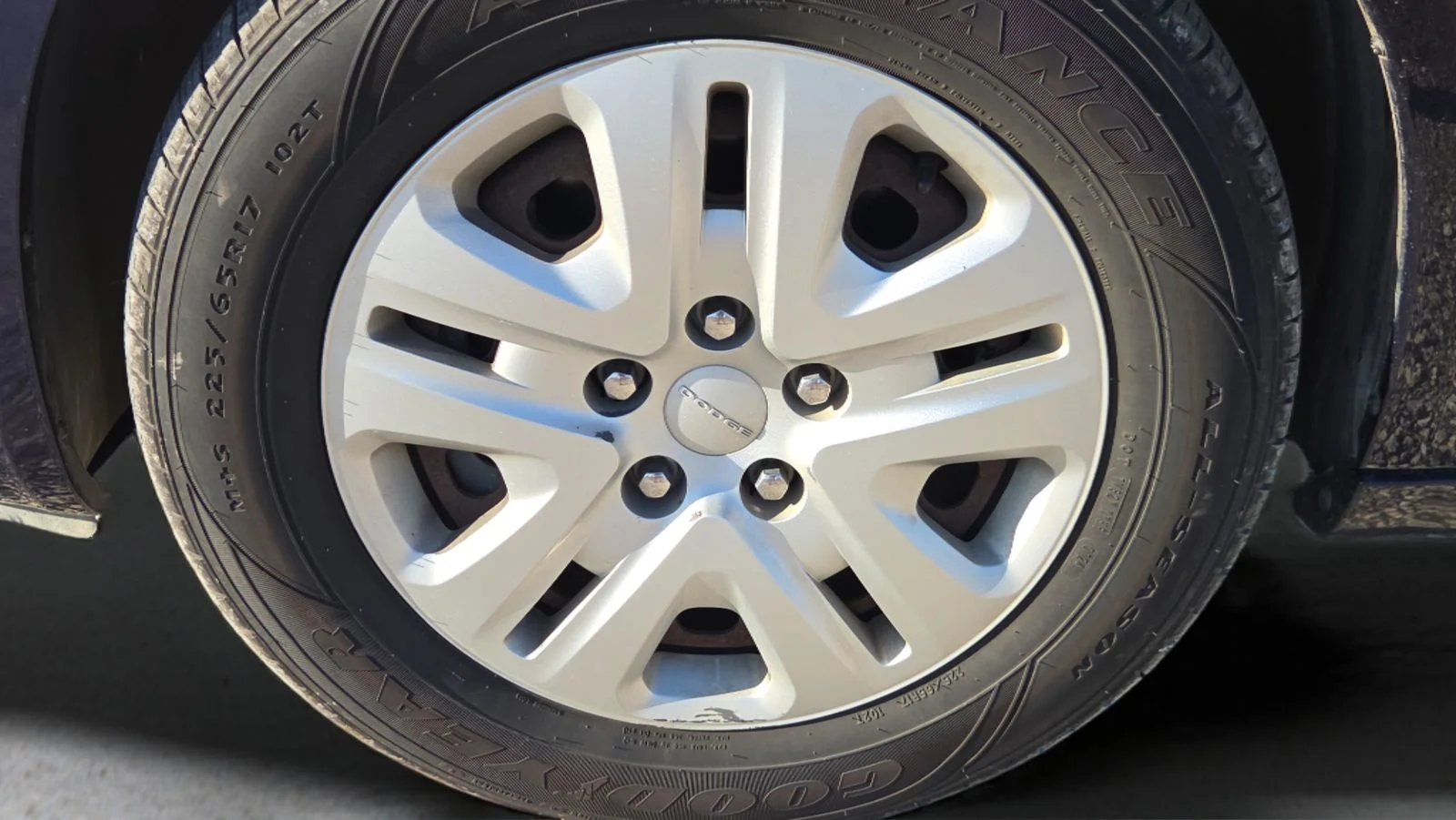 Used 2016 Blue Dodge SE image 19