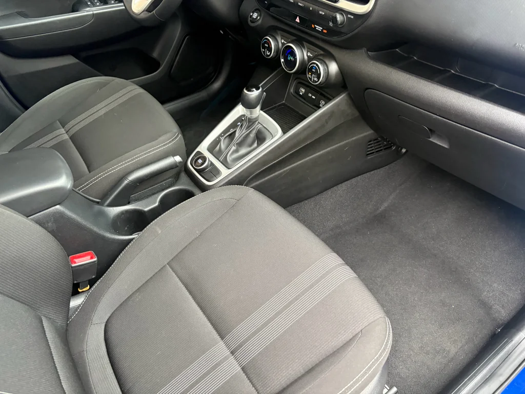 Used 2025 Intense Blue Hyundai SEL image 28