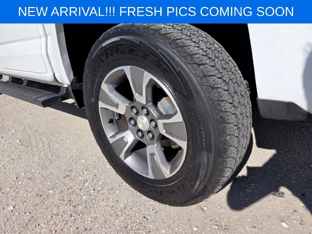 Used 2018 SUMMIT WHITE Chevrolet 4WD Z71 image 6