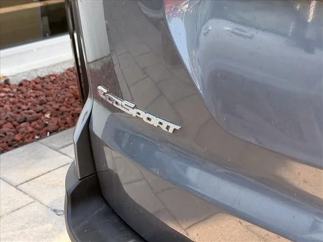 Used 2021  Ford S image 25