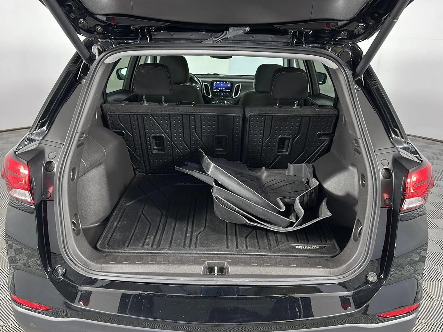 Used 2024 Mosaic Black Metallic Chevrolet LT image 28