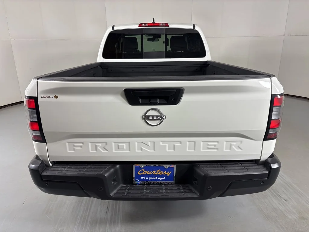 Used 2025 White Nissan S image 7