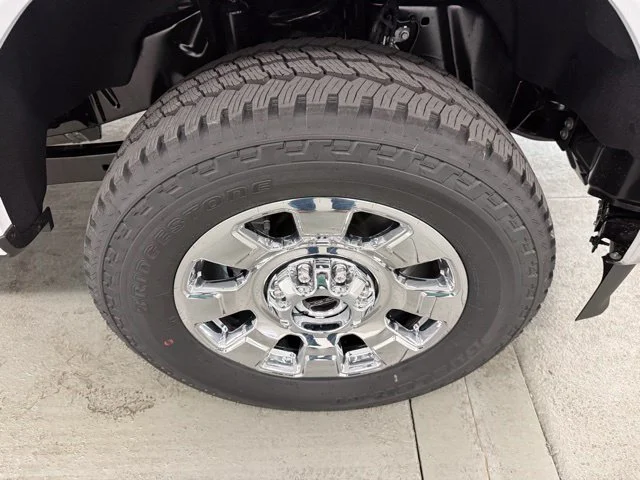 New 2026 Star White Metallic Tri-Coat Ford F-350® Lariat® image 22