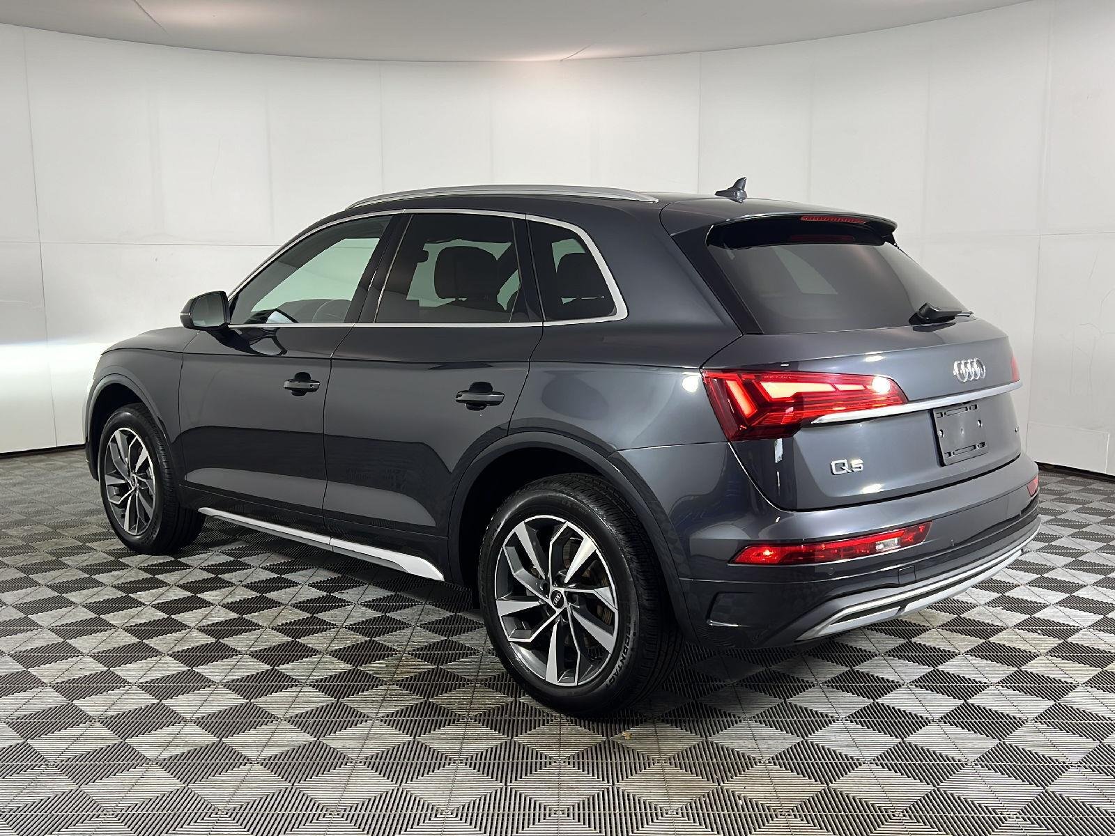 Used 2021 Manhattan Gray Metallic Audi Premium Plus image 9