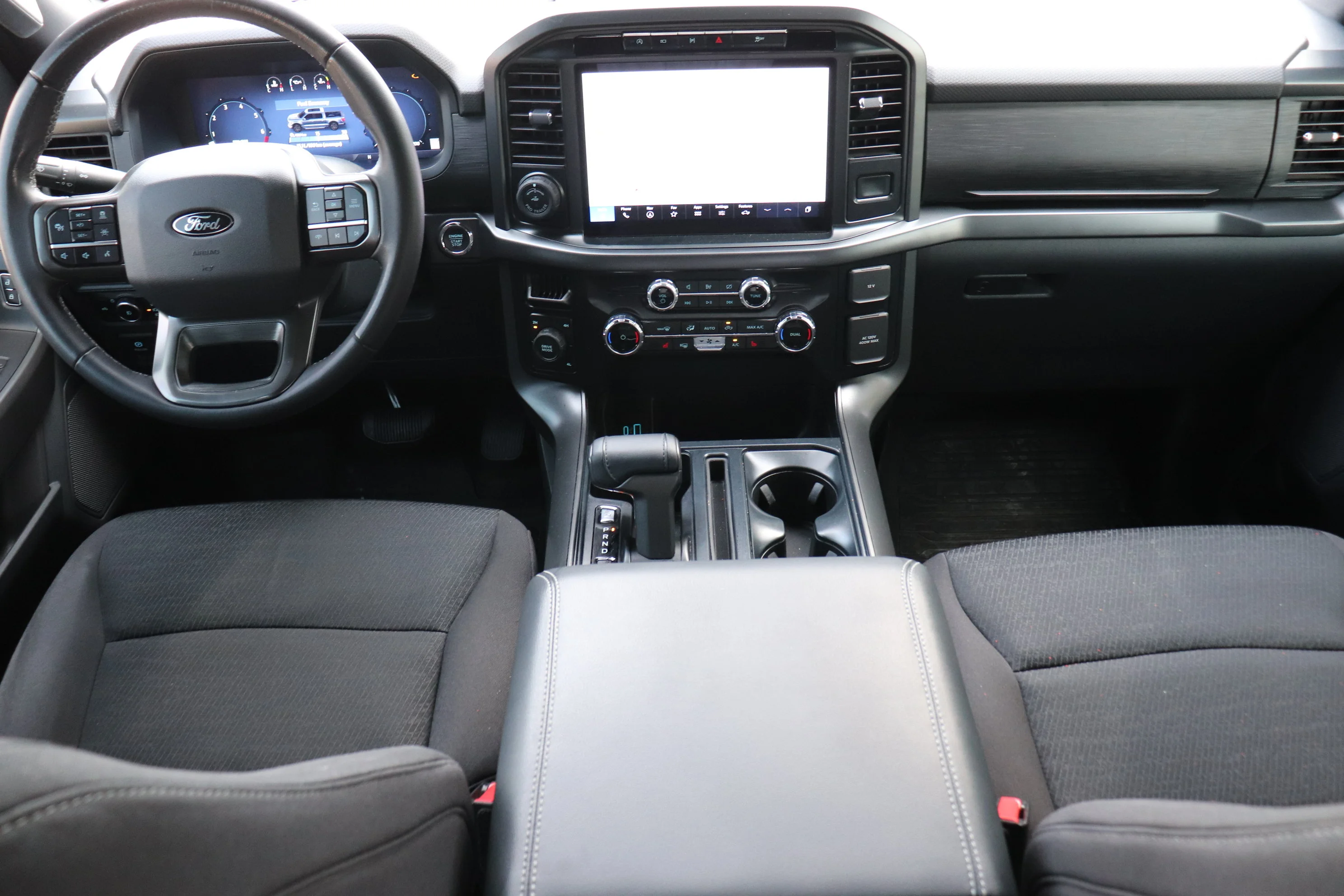 Used 2024  Ford XLT 4WD SuperCrew 5.5