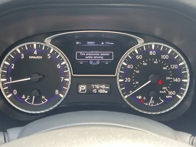 Used 2017 White INFINITI Base image 47