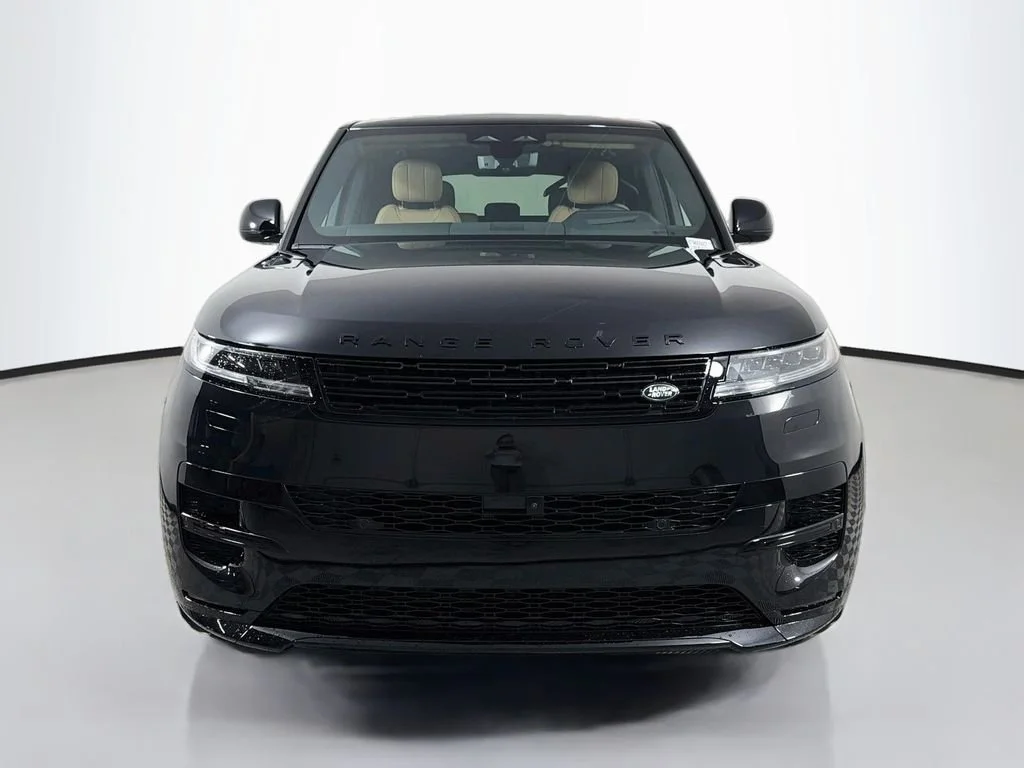 New 2026 Santorini Black LAND ROVER Dynamic SE image 2
