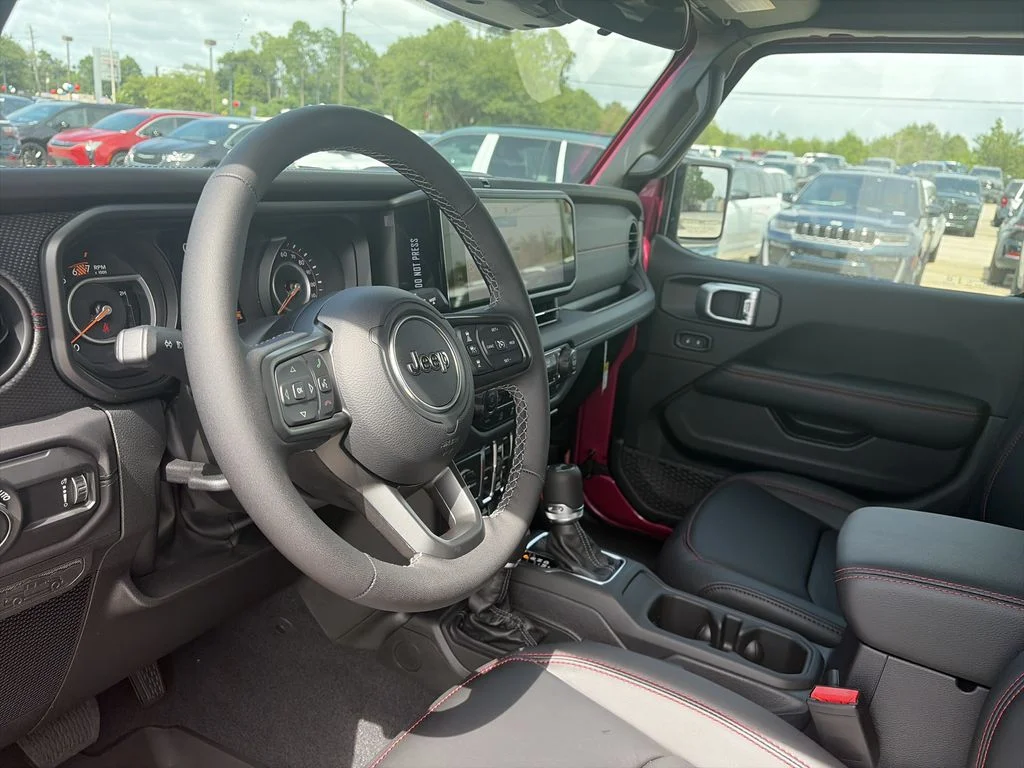 New 2026 Tuscadero Pearlcoat Jeep Rubicon image 10