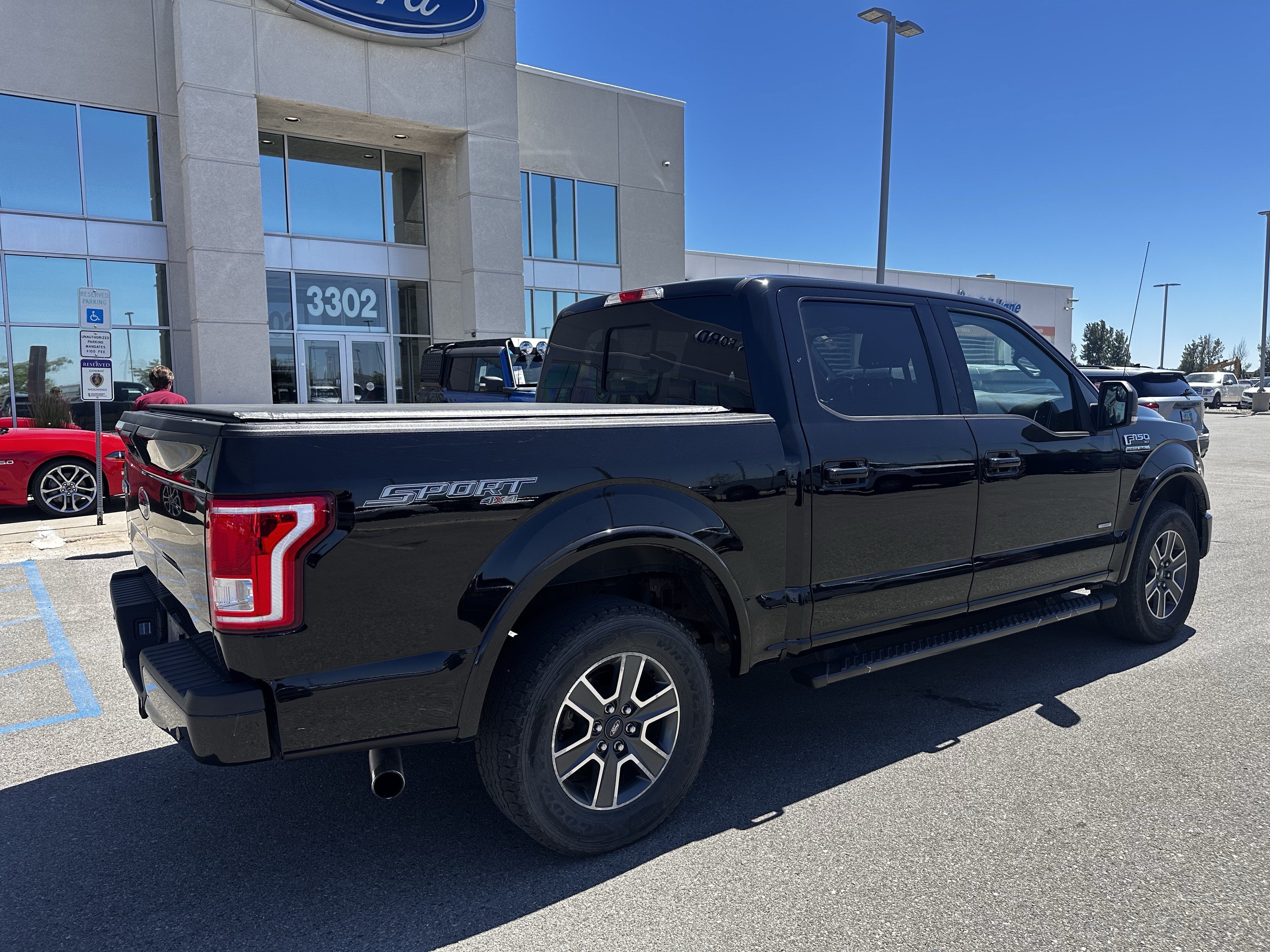 Used 2016 Shadow Black Ford XLT image 4