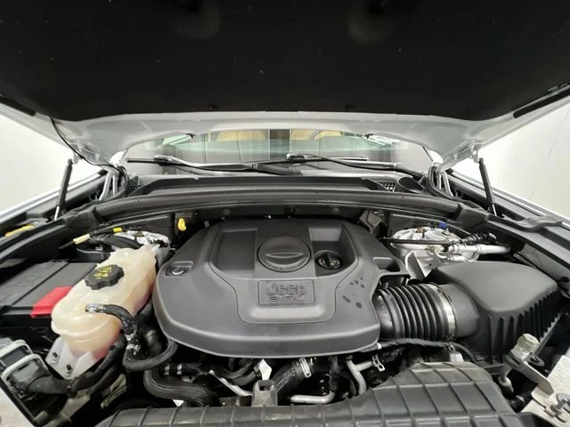 Used 2023 White Jeep Summit image 32