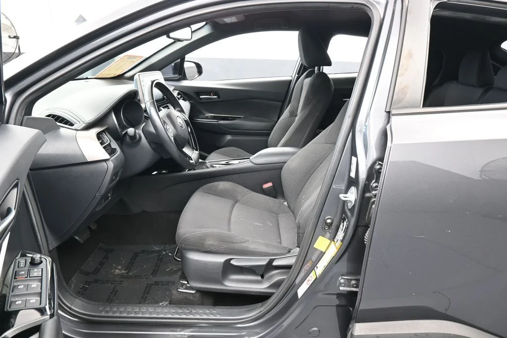 Used 2019 Magnetic Gray Metallic Toyota XLE image 11