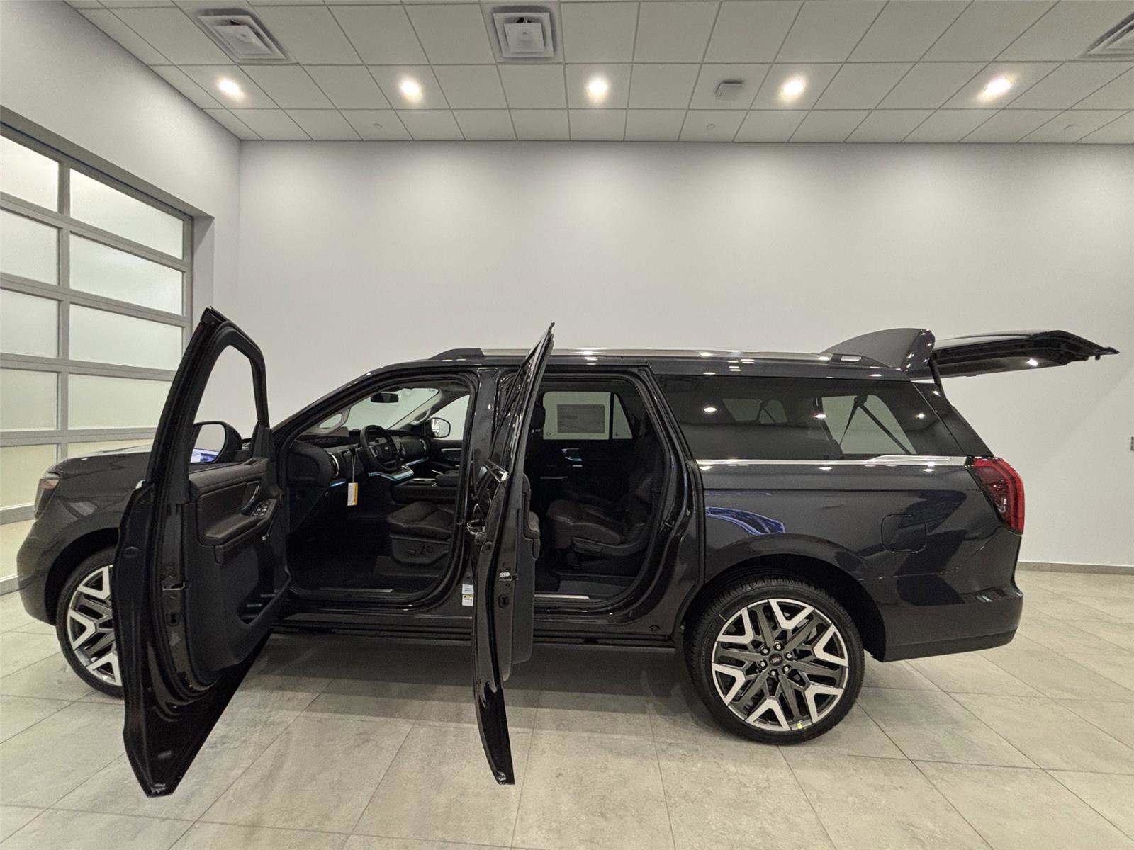 New 2026 Dark Matter Gray Metallic Ford MAX Platinum® image 5