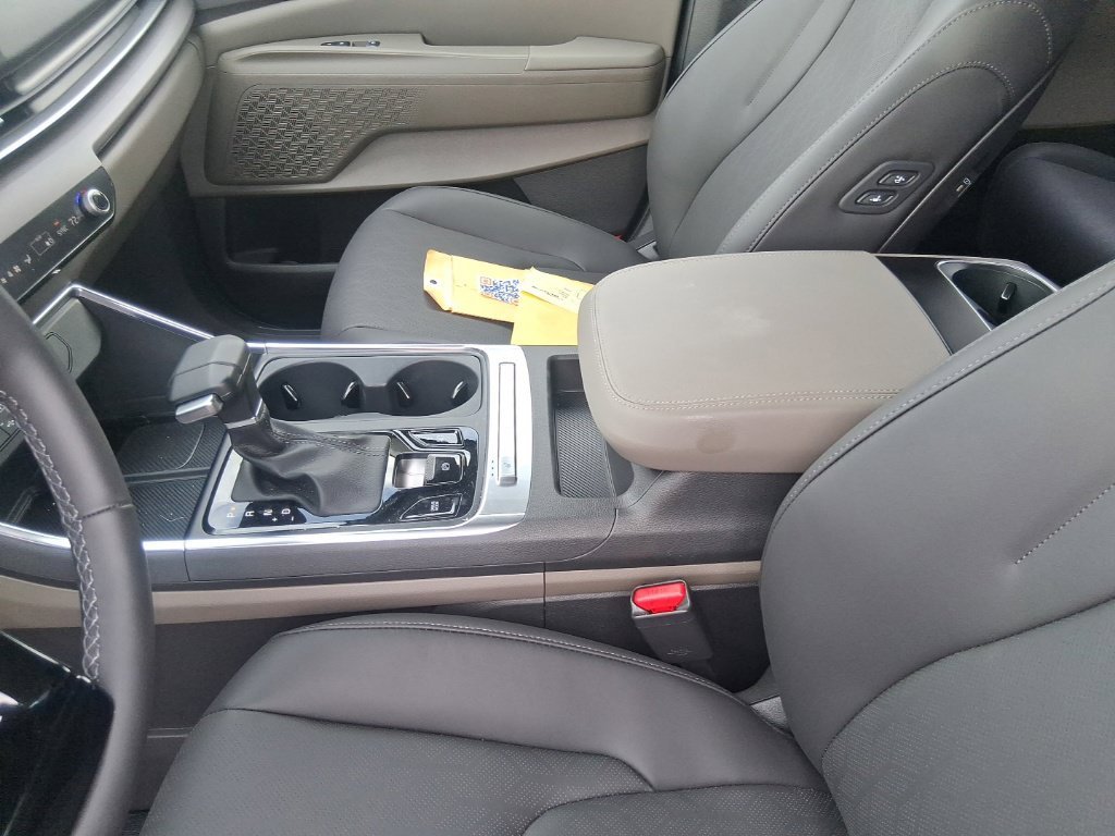 Used 2026  Kia EX image 15