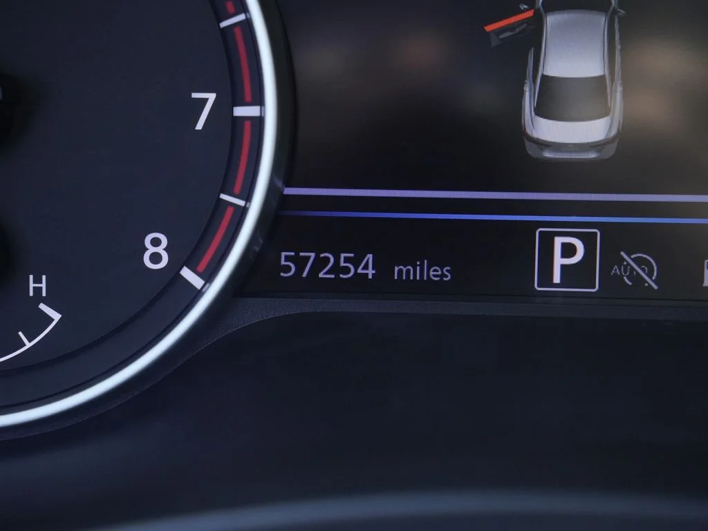 Used 2024 Gray Nissan SV image 11