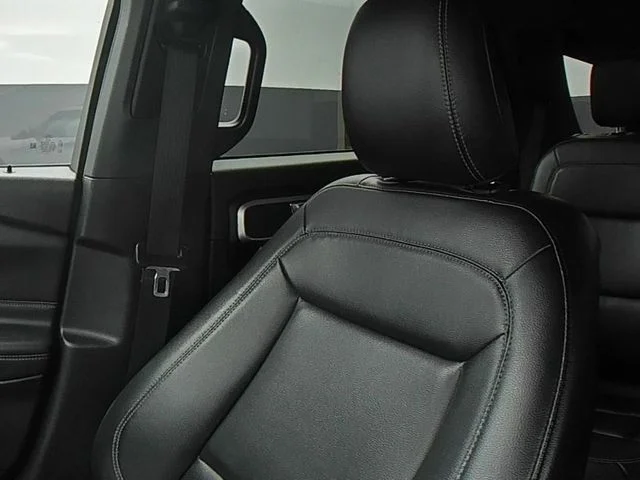 Used 2020 White Ford XLT image 39