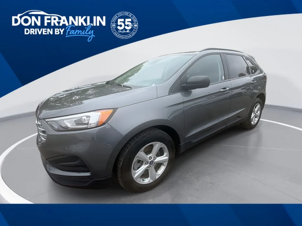 Used 2022 Gray Ford SE image 1