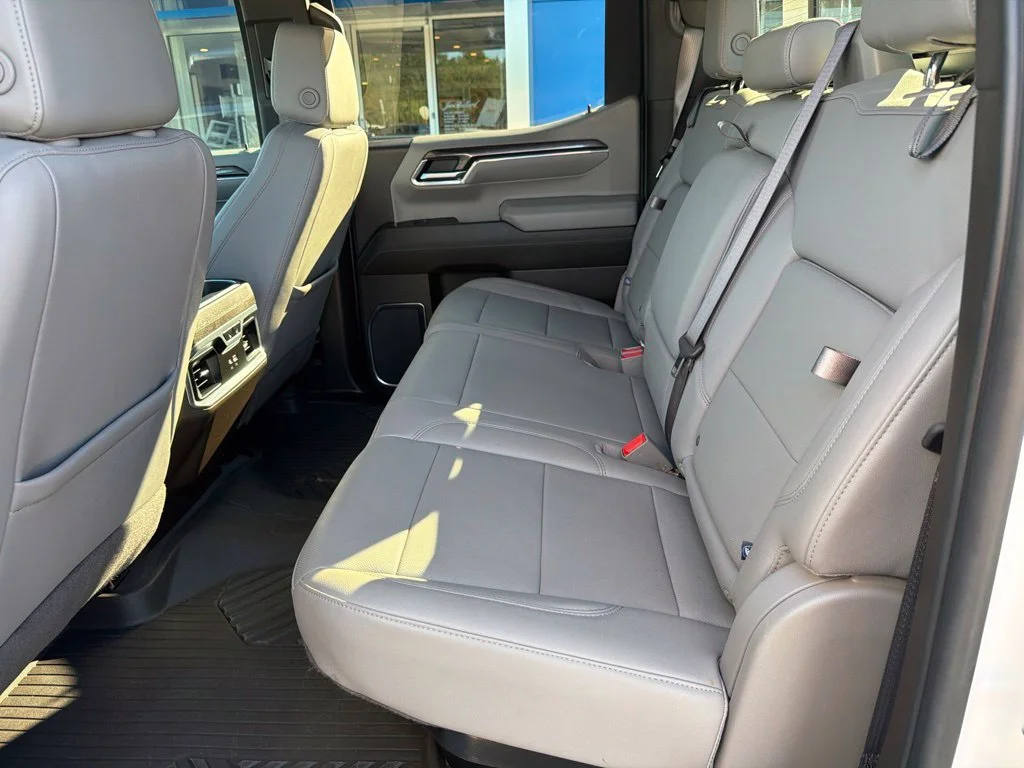 Used 2024 Iridescent Pearl Tricoat Chevrolet LTZ image 34