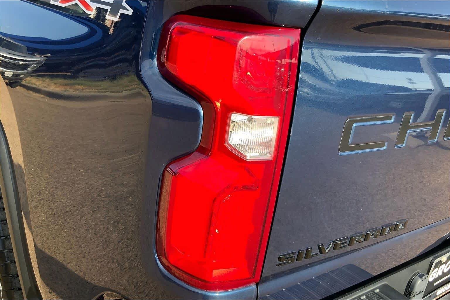 Used 2021 Northsky Blue Metallic Chevrolet Custom image 29