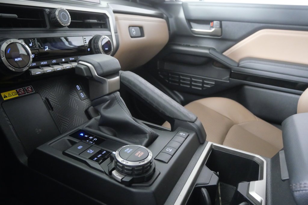 Used 2026 Pearl Toyota Limited image 27