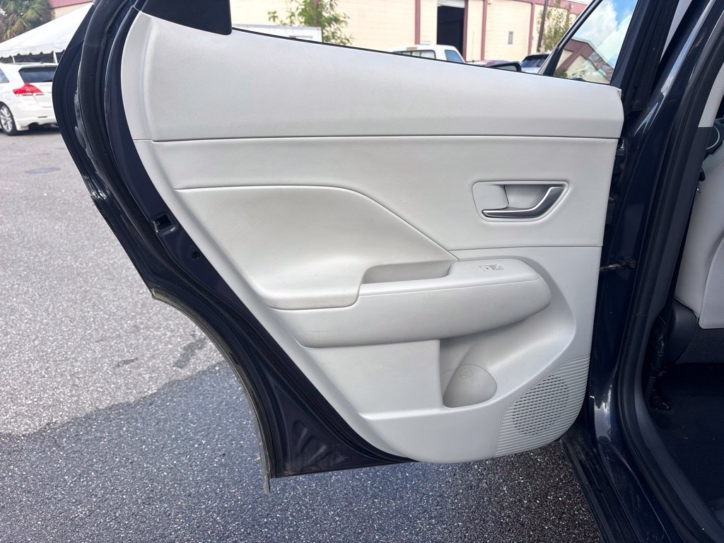 2024 Hyundai Kona Limited - Photo 14