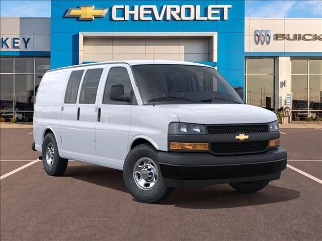 New 2026 Summit White Chevrolet WT image 7