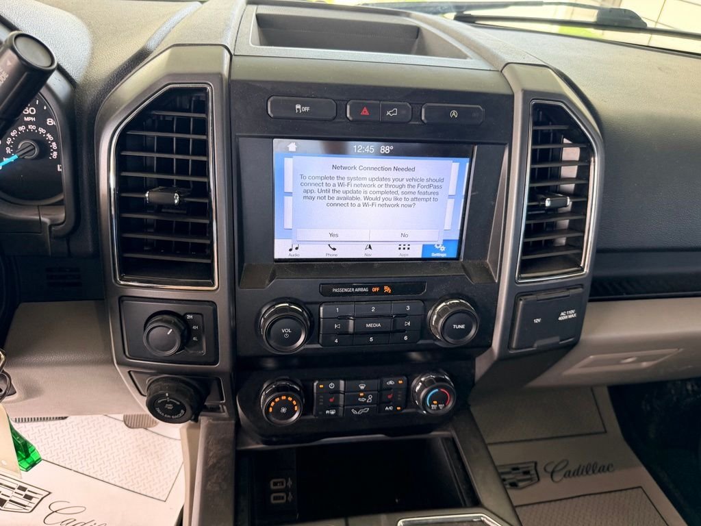 Used 2019 Silver Ford XLT image 18