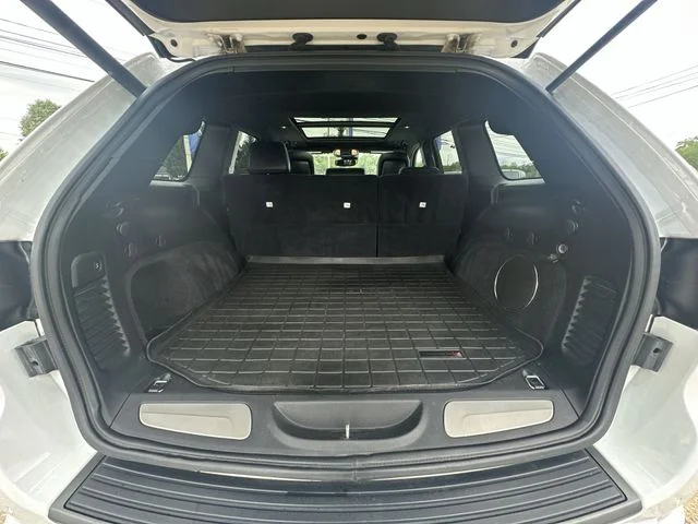 Used 2019 White Jeep Overland image 29