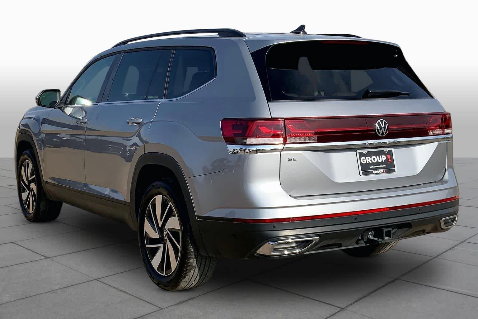 Used 2026 Silver Mist Metallic Volkswagen 2.0T SE w/Technology image 12