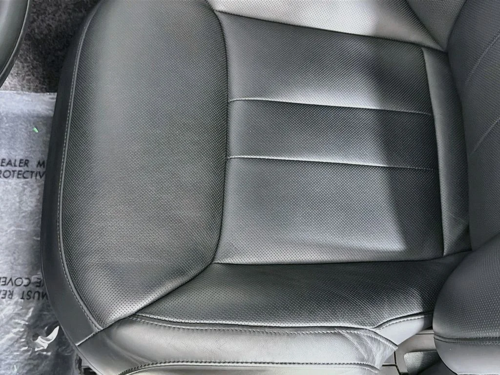 Used 2025 Gray Land Rover SE image 20