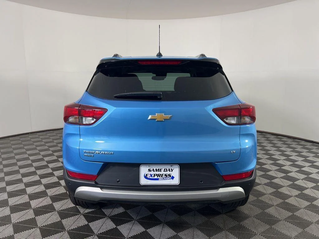 Used 2026 Marina Blue Chevrolet LT image 26