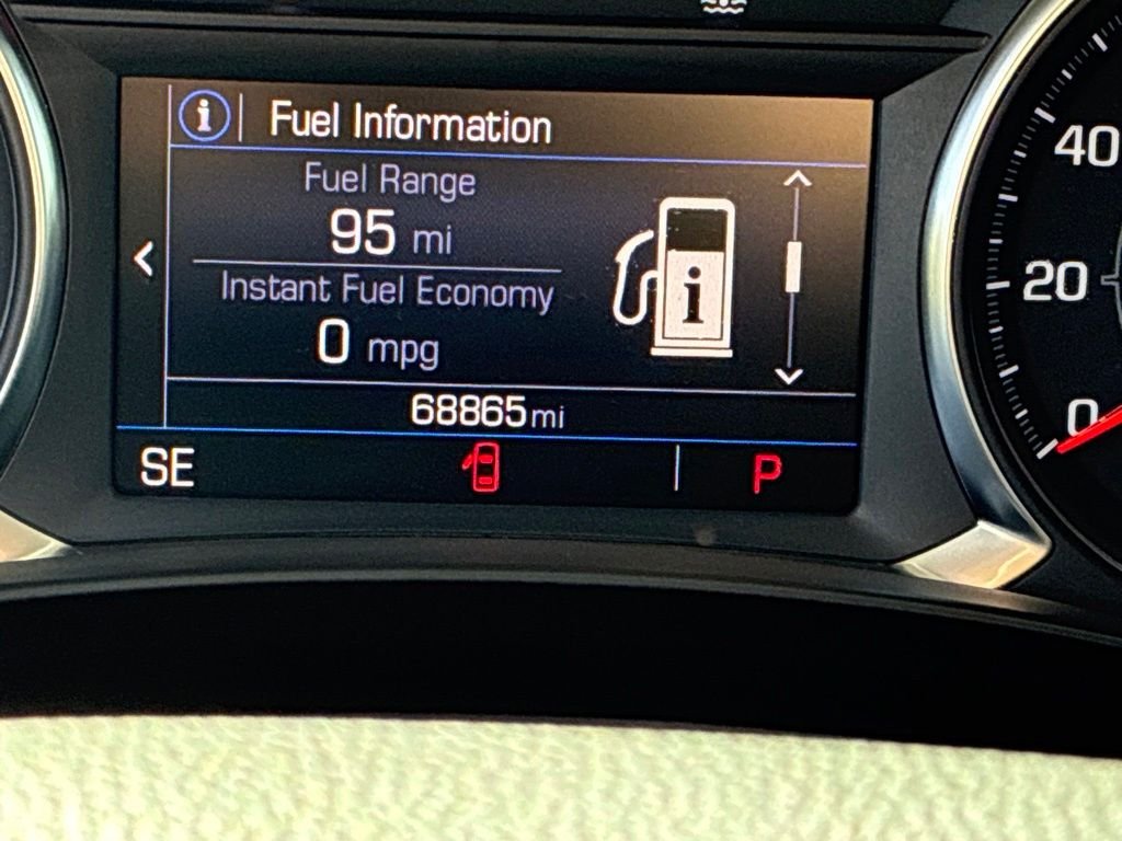 Used 2022 Red GMC SLE image 24