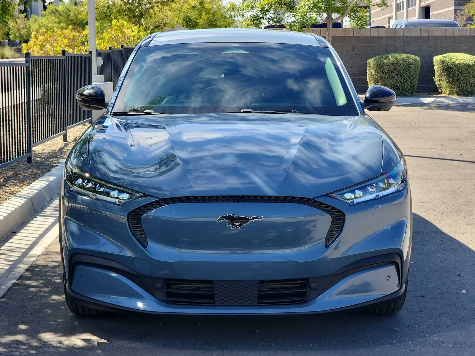 Used 2023 Vapor Blue Metallic Ford Select image 3