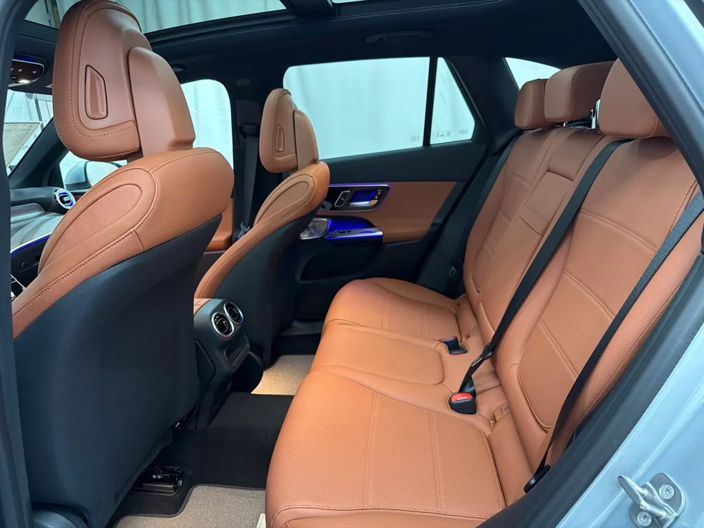 New 2027 Silver Mercedes-Benz GLC 300 image 20