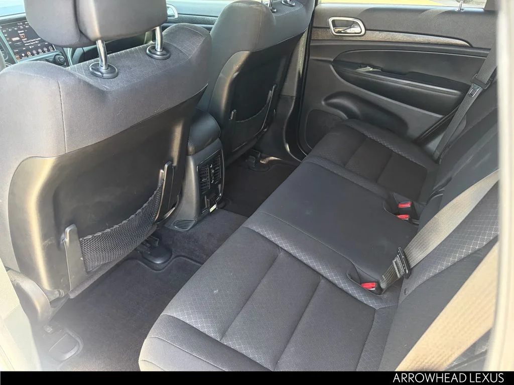 Used 2018 White Jeep Laredo E image 27