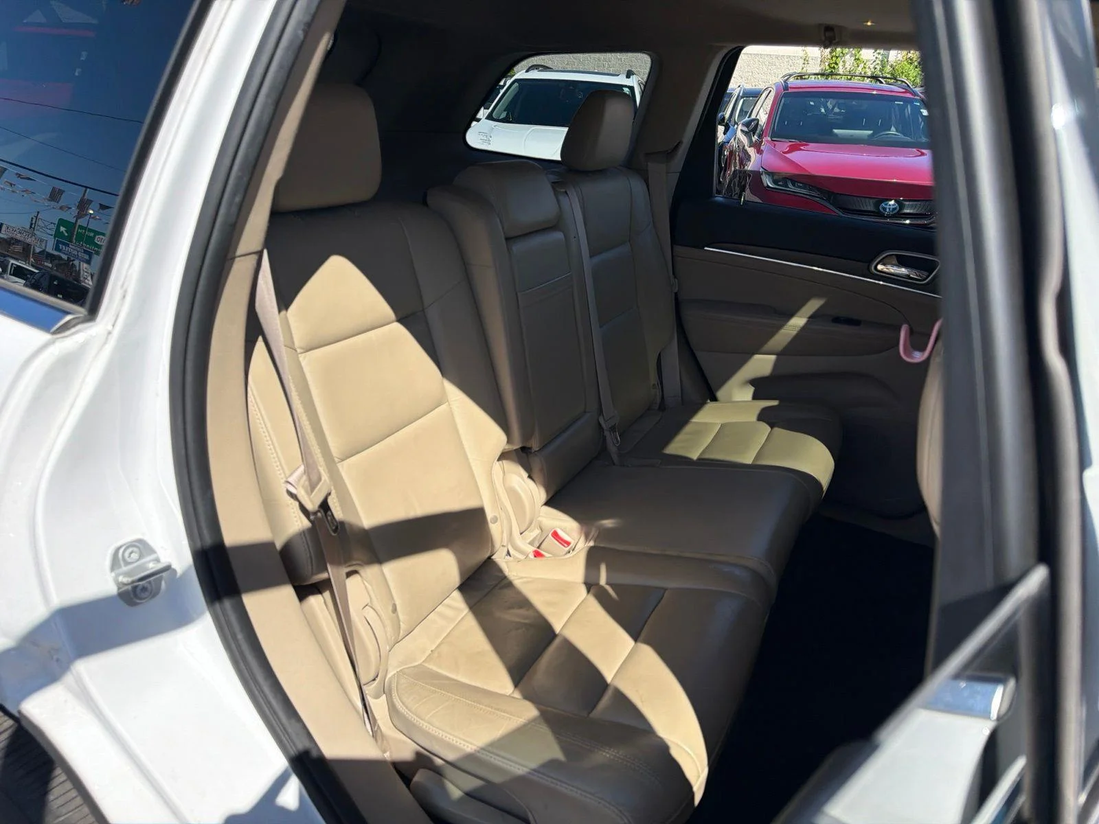 Used 2018 White Jeep Limited image 15