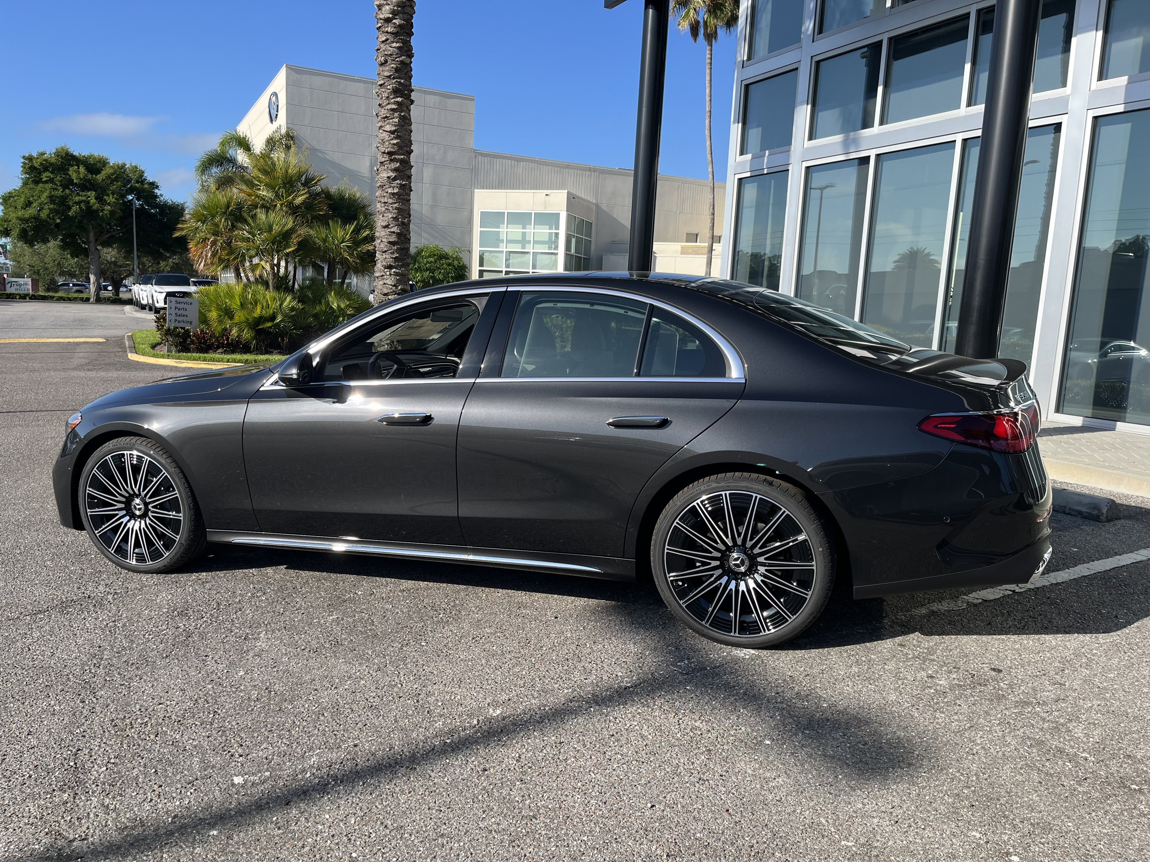 New 2026 Graphite Grey Metallic Mercedes-Benz E 350 image 4