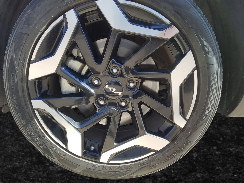 Certified Used 2024 Gray Kia SX image 27