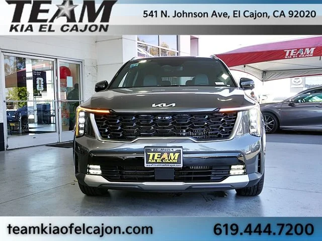 Certified Used 2025 Gray Kia SX Prestige image 4