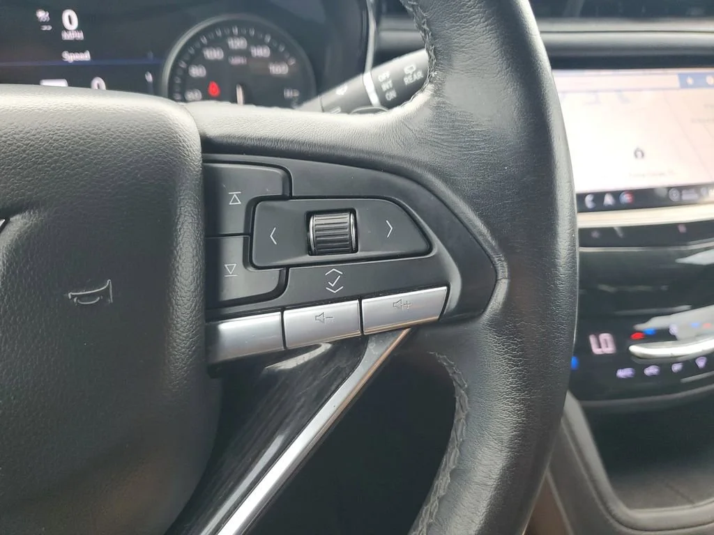 Used 2020 SATIN STEEL METALLIC Cadillac AWD Premium Luxury image 22