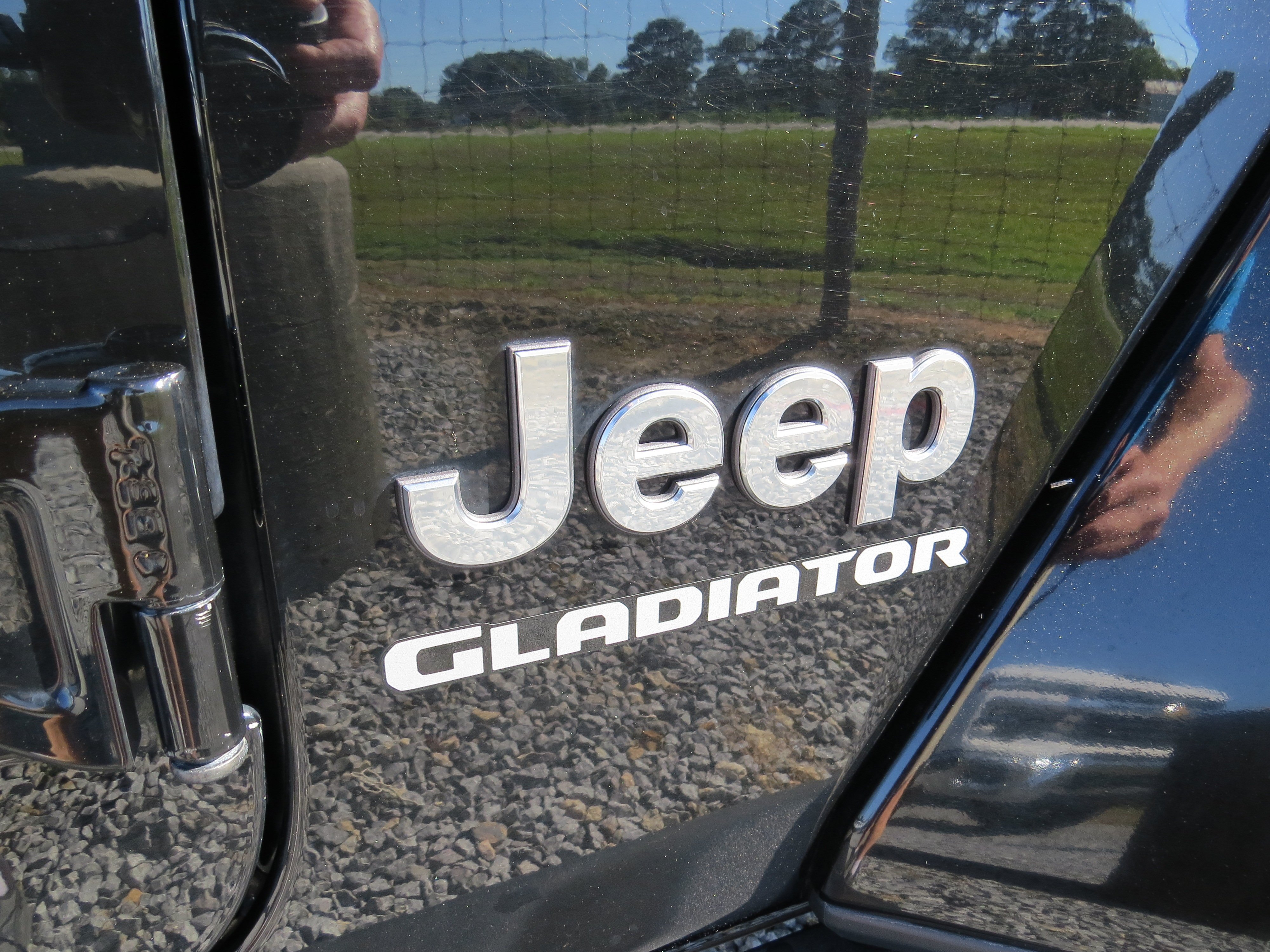 Used 2021 Black Clearcoat Jeep Overland image 11