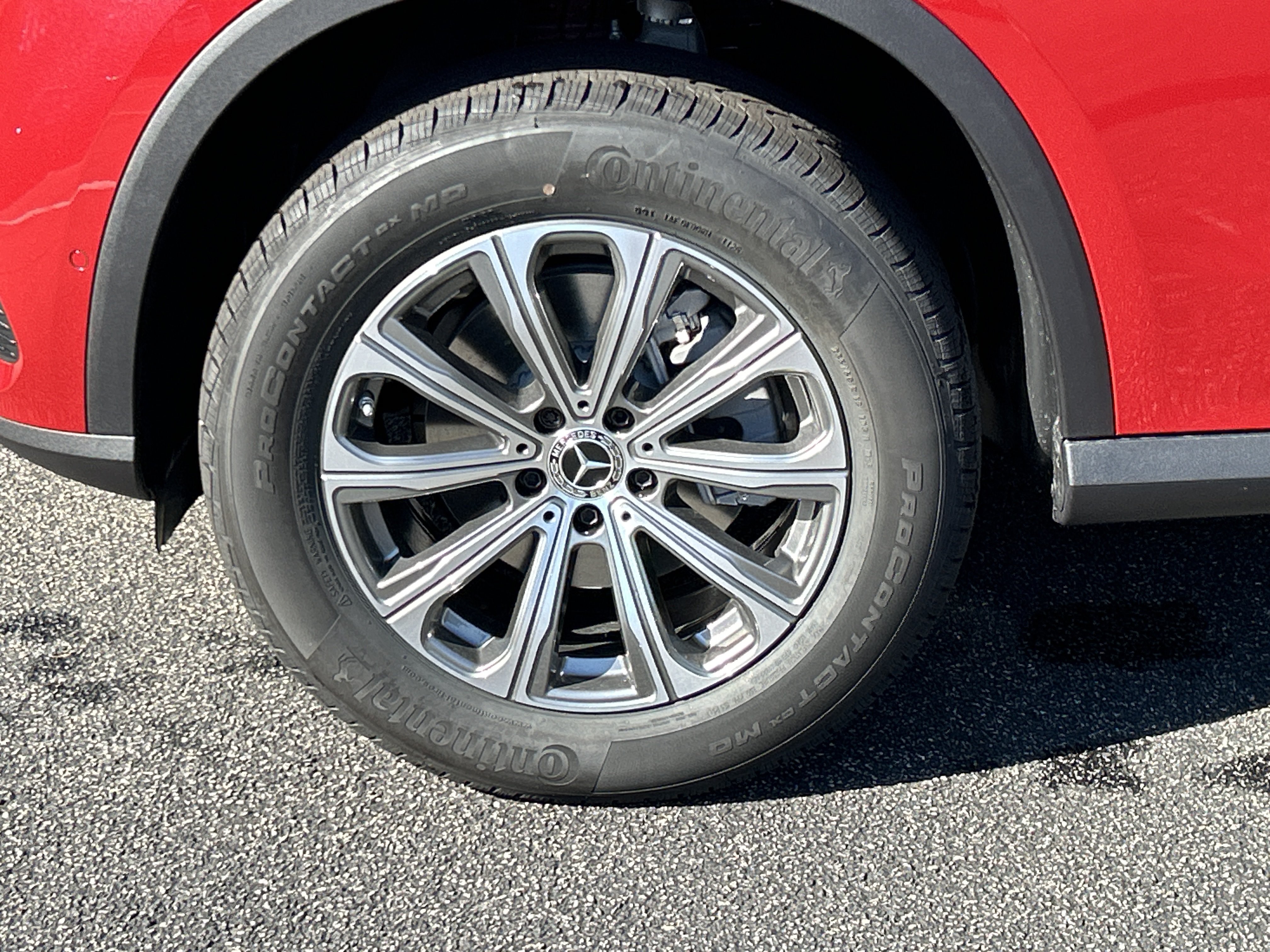 New 2026 MANUFAKTUR Patagonia Red Metallic Mercedes-Benz GLC 300 4MATIC® SUV image 16