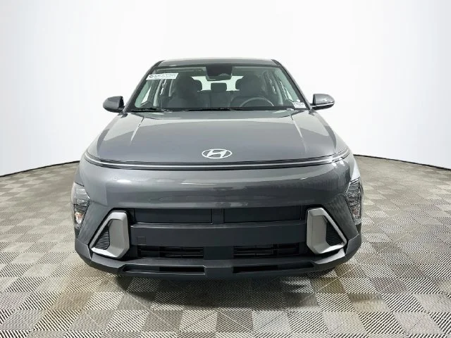 New 2027 Gray Hyundai SE image 8