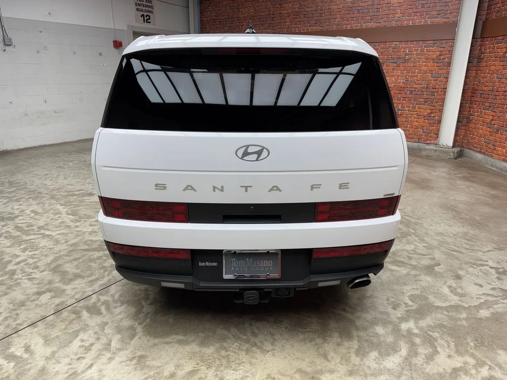 Certified Used 2025 White Hyundai SE image 4