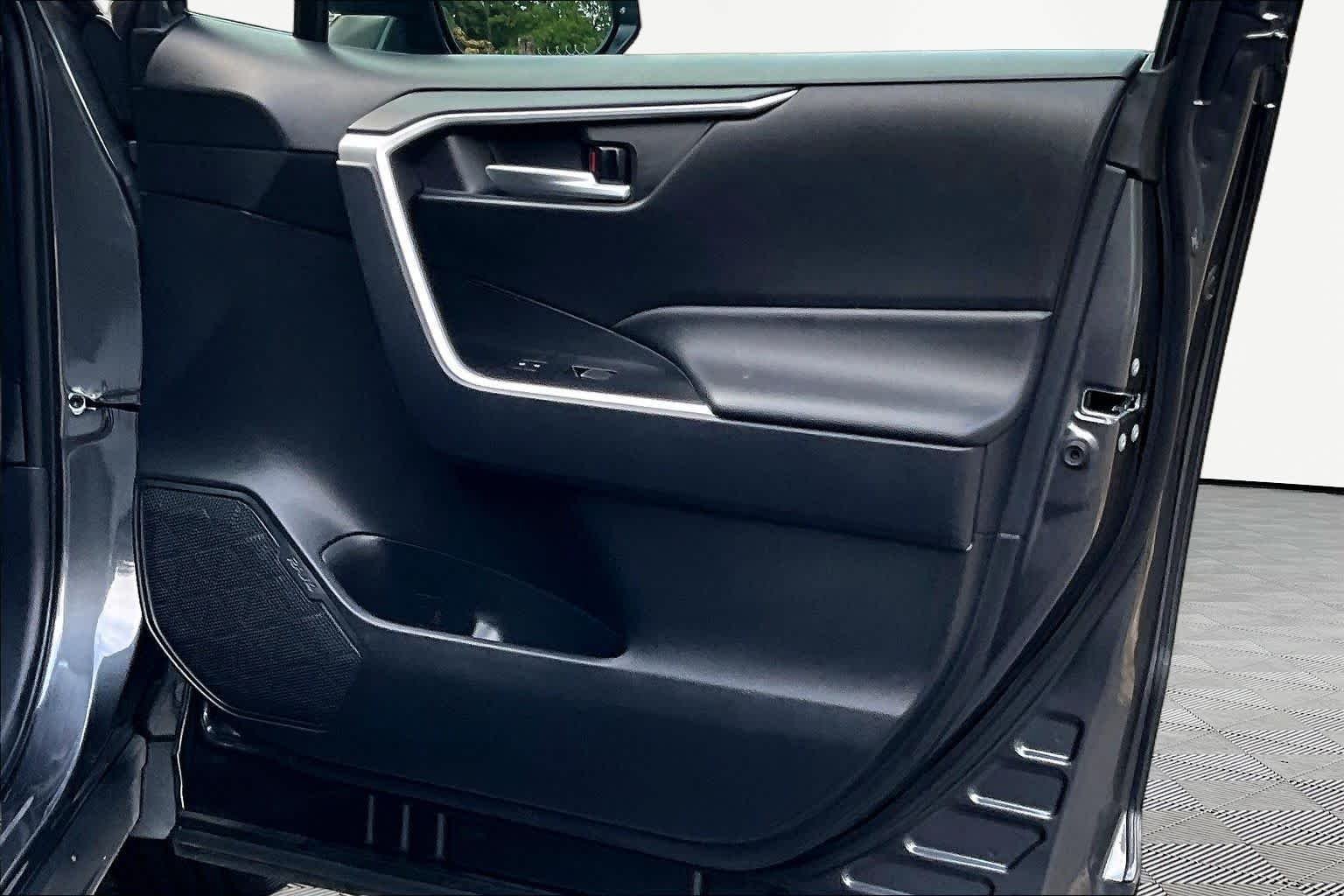 Used 2025 Magnetic Gray Metallic Toyota XLE image 23