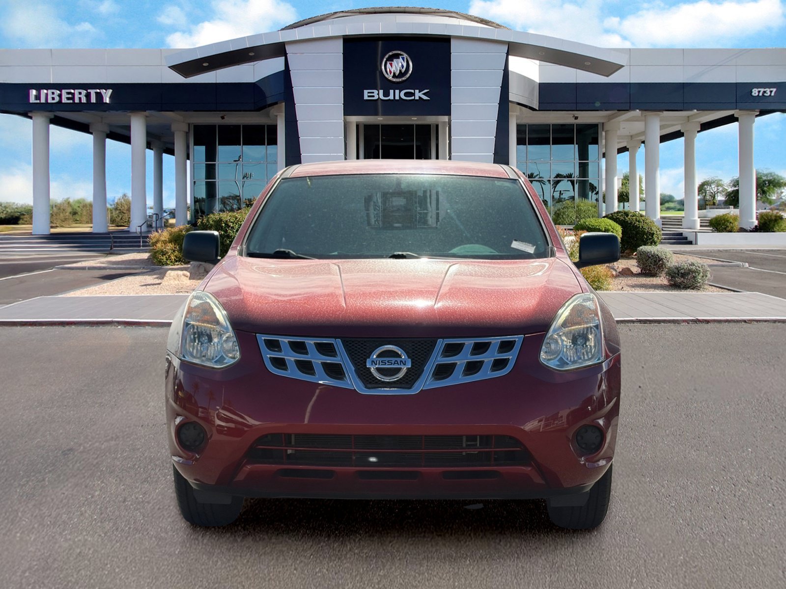 Used 2013 Red Nissan S image 5