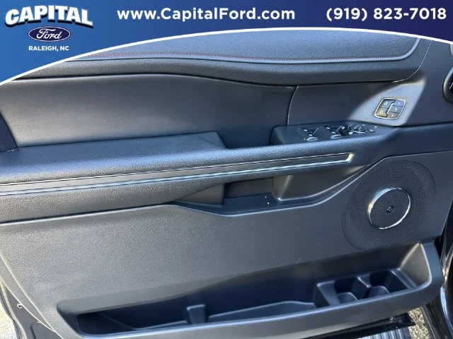 Used 2023  Ford Limited image 20