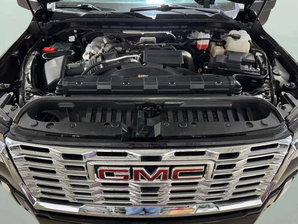 Certified Used 2024 Onyx Black GMC Denali image 31