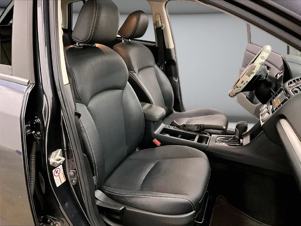 Used 2015 Gray Subaru 2.0i Limited image 28