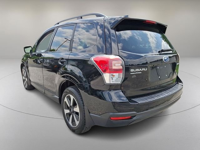 Used 2018 Black Subaru 2.5i Premium image 7